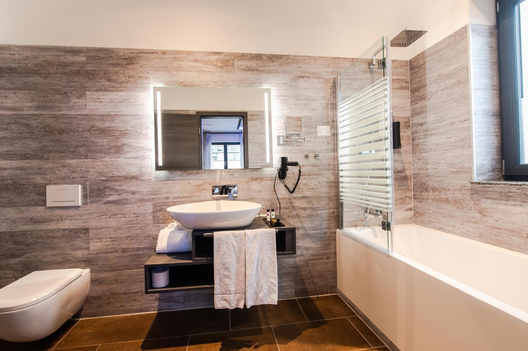 Hotel Lifestyle Mindelheim Dış mekan fotoğraf